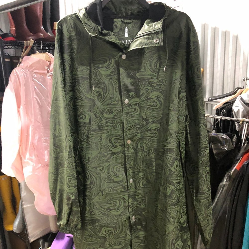 RAINS "oil camo" unisex rain parka raincoat L/XL NWOT